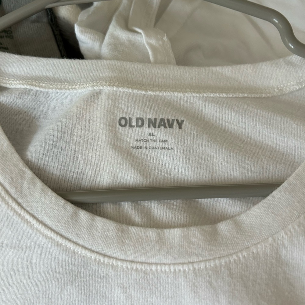 Old Navy White Short Sleeve Tee